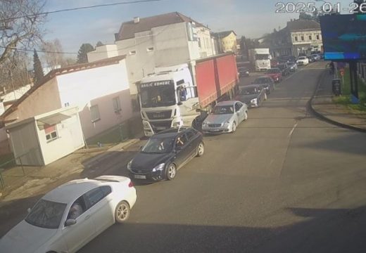 Vozači, naoružajte se “debelim živcima”: Gužve na ovim graničnim prelazima u BiH