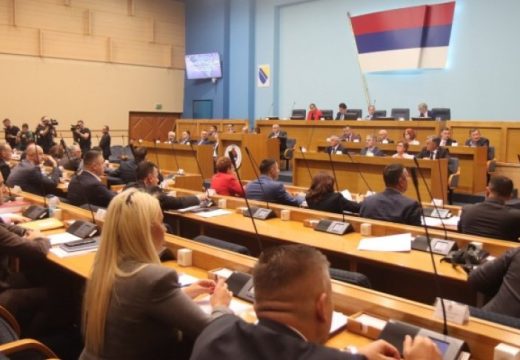 Nepopularni potezi: Ovo su najveći promašaji domaćih političara protekle godine