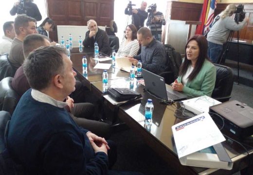 Šansa za IT početak : Usklađivanje znanja sa potrebama tržišta rada