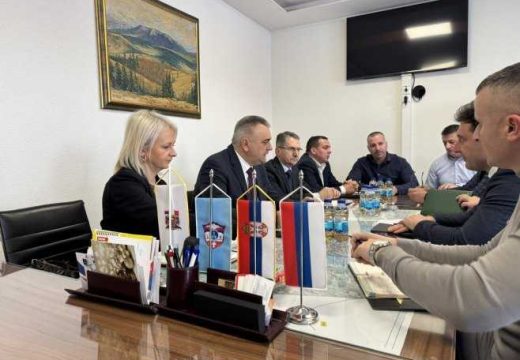 Sastanak o bitnim projektima: Minić sa Baševićem, prisustvuju i predstavnici preduzeća “Šume”