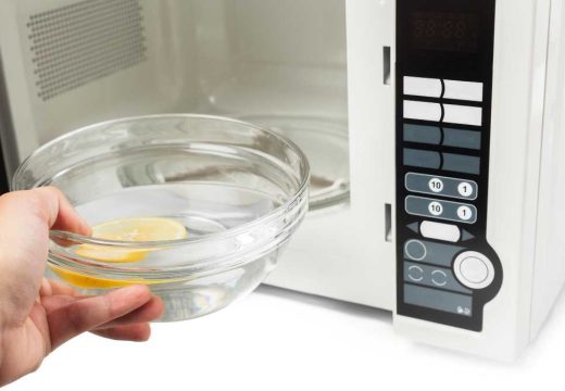 Oprez: Ove stvari ne smijete stavljati u mikrotalasnu!