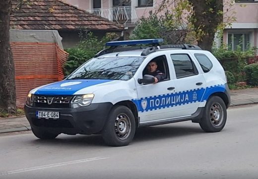 РС: Policija na ulicama, kontrolišu zimsku opremu i ispravnost vozila