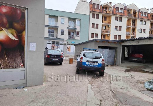 Banjaluka: Dvije patrole policije između stambenih zgrada (Foto)