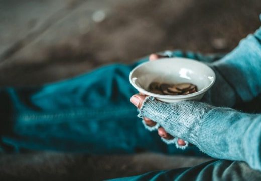 Prosjačenje djece u Bijeljini: Organizovani kriminal bez kazne