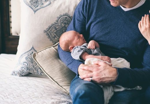 Njihovo pravo: Koliko je očeva u Bijeljini u 2024. bilo na porodiljskom odsustvu?