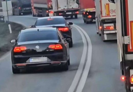 Službena pratnja ili službena bahatost: Još jedan dokaz bezobzirne vožnje na putevima u BiH (Video)