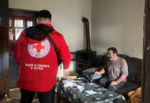 Crveni krst Bijeljina: Zaživjela usluga njege i pomoći u kući, trenutno 32 korisnika (Foto)