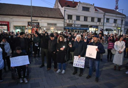 U Bijeljini skup podrške studentima: Tišina za 15 žrtava u Novom Sadu