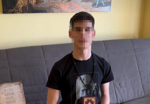 Srbija: Mihajlo koji je uhapšen zbog ubistva majke ostavio video poruku (Video)