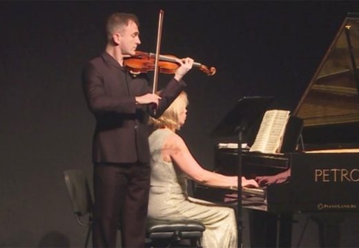 Koncert nakon 24 godine: Građani Bijeljine uživali u muzici Stefana Milenkovića