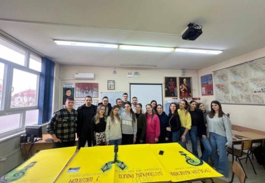 Rad na projektu: Učenici bijeljinske Gimnazije pokrenuli inicijativu za poboljšanje rasvjete u školskom dvorištu