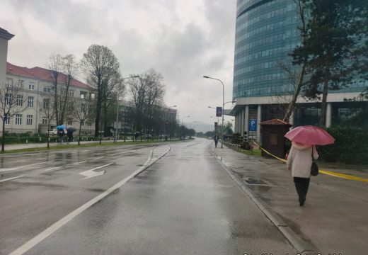 AMS RS: Magla i klizavi kolovozi, vozači oprez