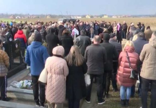 Bijeljina: Sahranjene djevojke koje su stradale u udesu