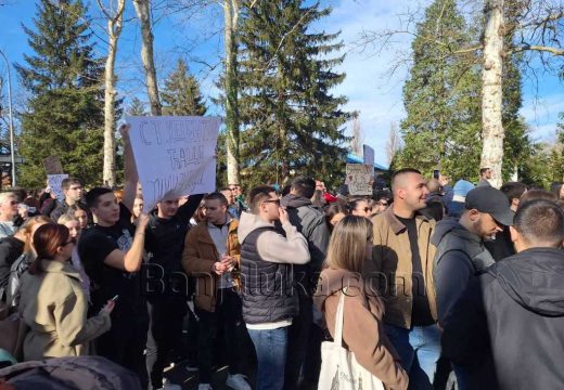 Banjaluka: Studenti danas pružaju podršku kolegama u Srbiji (Foto)