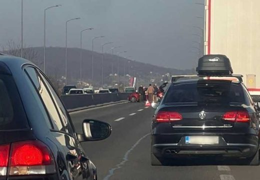 Policija na uviđaju: Kolaps zbog udesa na brzoj cesti Banjaluka-Laktaši