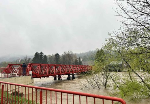 Policija na terenu: Vrbas u Trapistima raste