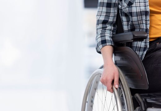 FZO Srpske: Pravo na invalidska kolica i nakon 18 godina