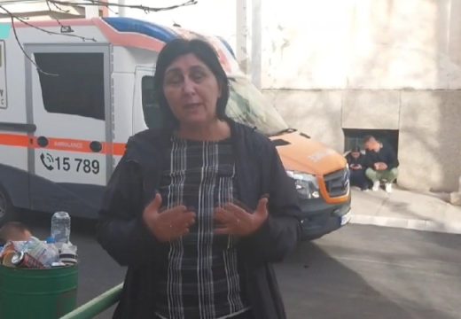 Traže svoju djecu. Roditelji se okupljaju ispred bolnica u Makedoniji (Video)