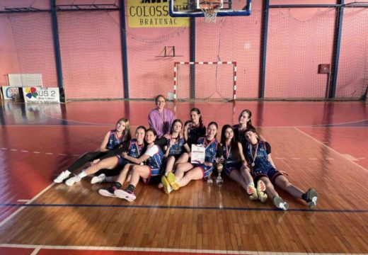 Izuzetan uspjeh: Košarkašice bijeljinske Gimnazije osvojile prvo mjesto na regionalnom takmičenju