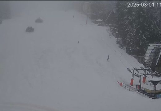 Snijeg zabijelio dijelove BiH (Foto)