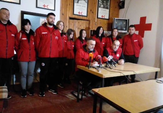 Konferencija za štampu u Crvenom krstu Bijeljina:  Godinu i po dana nemamo kontakt s gradonačelnikom Petrovićem