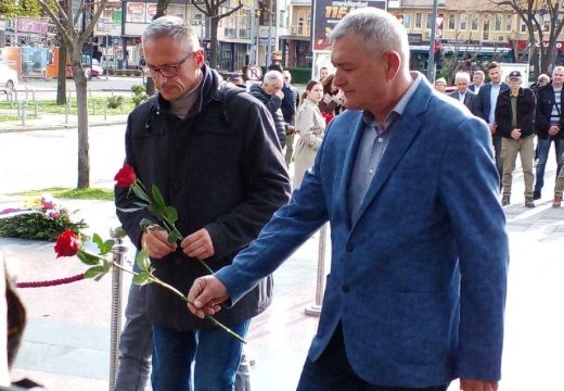 Obilježen Dan odbrane grada: Slobode nema bez Republike Srpske (Foto)