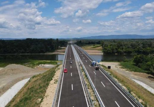 Granični prelaz: Do kada ćemo u Gradišci čekati u kolonama