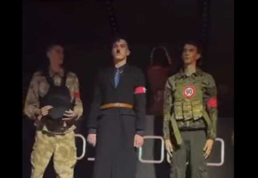 U noćnom klubu izveden performans koji veliča Hitlera: Reagovala Jevrejska zajednica (Video)
