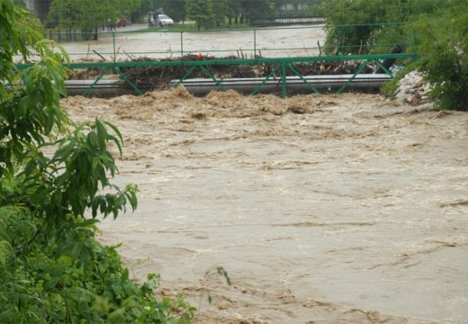Svi pomno prate vodostaj: Specijalizovane jedinice u pripravnosti zbog mogućih poplava