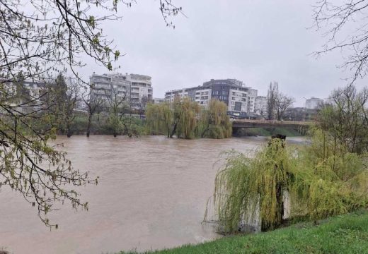 Građani u strahu: Kritično u više opština u Srpskoj (Video)