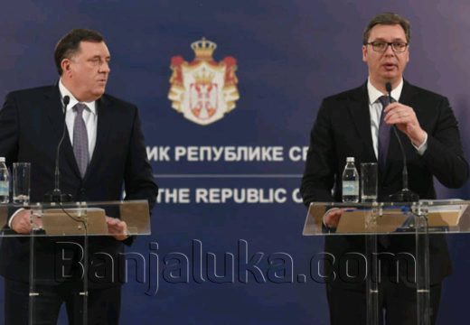Vučić razgovarao sa Dodikom: Situacija je sve teža