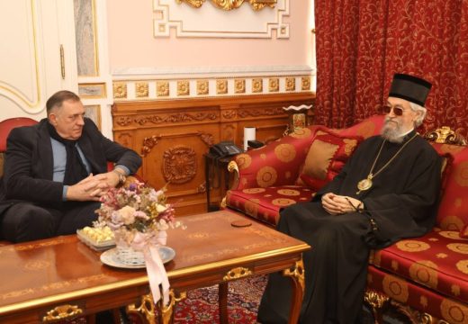 Mitropolit banjalučki Jefrem ugostio Dodika: Bezbjednost Srpske nije ugrožena (Video)