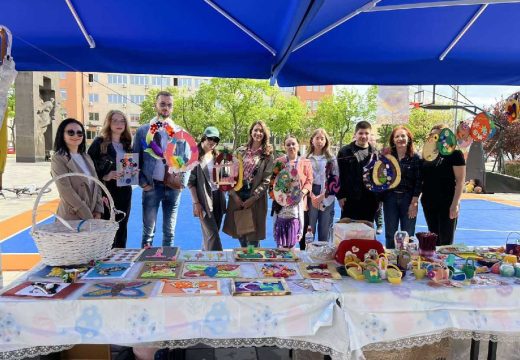 Bijeljina: Omladinci RSS podržali humanitarnu vaskršnju izložbu i pozvali sugrađane da se pridruže akciji