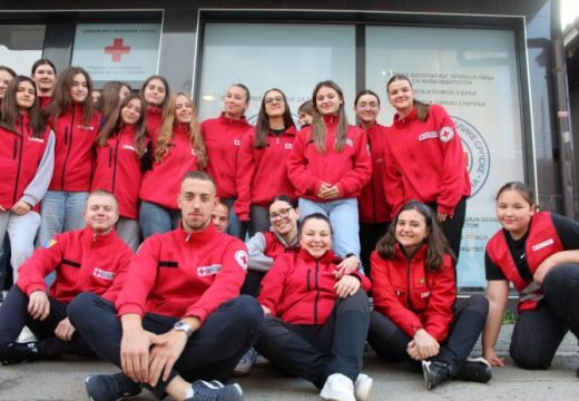 Crveni krst Bijeljina i Crveni križ Lukavac: Sjajan vikend druženja i obuke za realistički prikaz povreda