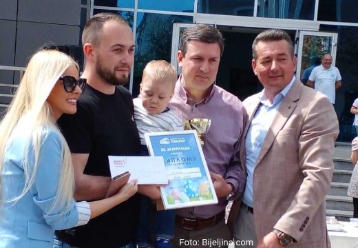 Tradicionalna 32. “Jajarijada” u Bijeljini:  Dječak Đorđe Lazić pobjednik “Jajarijade”