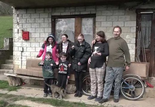 Pozovimo 17763: Marko iz Ribnika ima samo jednu želju- da zajedno sa svojom porodicom ima topli dom!