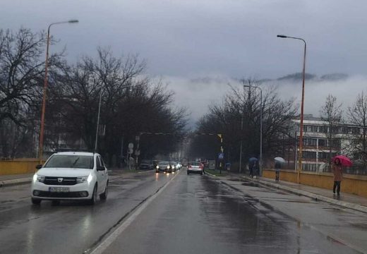AMS o stanju na putevima: Kolovozi mjestimično vlažni, vozači da budu oprezni