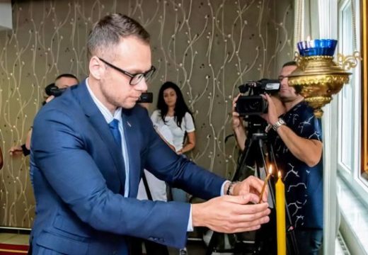 Savić čestitao Vaskrs: Snaga vjere i istine uvijek je veća od bilo koje teškoće