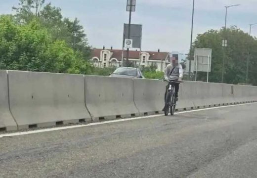 Opasna vožnja: Biciklom po brzoj cesti i to u suprotnom smjeru