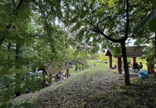 Semberija:Izletnici uživali u prirodnom raju porodice Tešić u Donjoj Trnovi