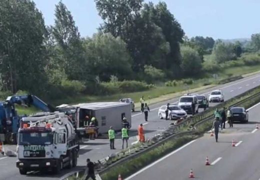 Čuo se jak udarac, zatim vrisci: Ispovijest svjedoka nakon sudara autobusa i auta iz BiH (Video)