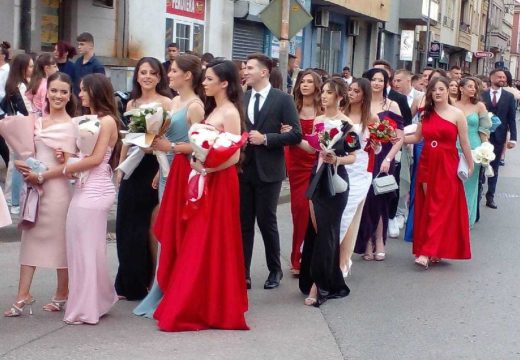 Maturanti Poljoprivredne i medicinske škole: Proslava mature pamti se do kraja života (Foto)
