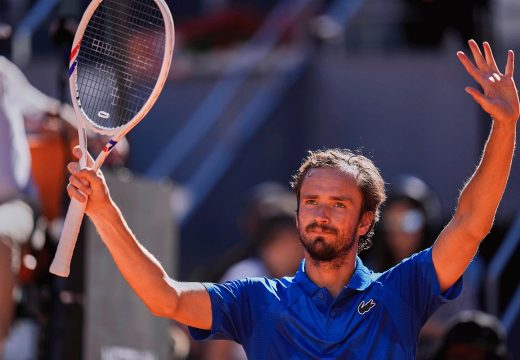 Lako savladao Popirina: Medvedev prvi do osmine finala u Rimu