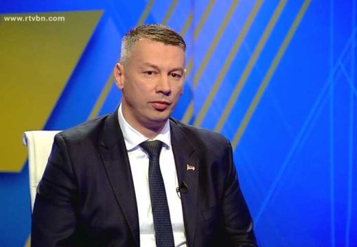 Dočekali ga članovi porodice: Prve fotografije Nešića nakon puštanja iz Vojkovića (Foto)