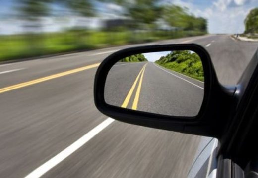 Očekuje se pojačana frekvencija vozila na graničnim prelazima: U pojedinim dijelovima Srpske kolovozi mokri i klizavi