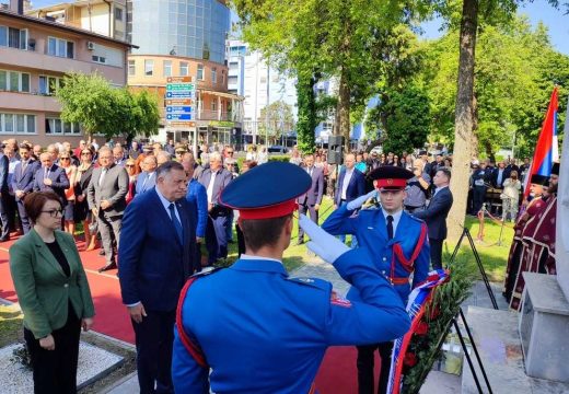 Gradiška: Srbi iz zapadne Slavonije tuguju na Praznik rada (Foto)