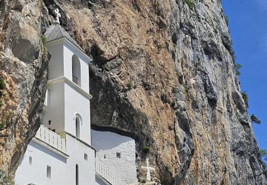 Sveti Vasilije Ostroški: Čudotvorac čiju ruku grešnici ne mogu dotaknuti: Evo šta smijete, a šta nikako ne treba da radite večeras