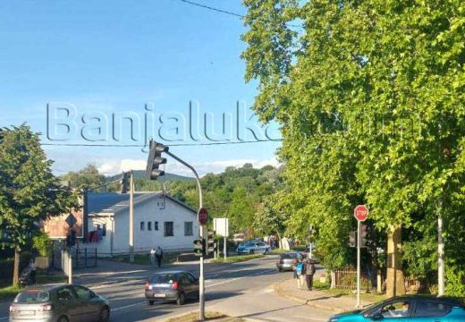 Banjaluka: Dijete upalo u Vrbas, brza reakcija mladića spriječila tragediju