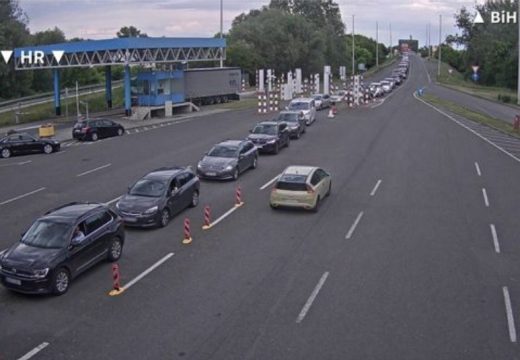 Provjerite prije nego što krenete na put: Gužve na pojedinim graničnim prelazima