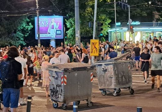 Oglasio se MUP Srbije: Uklonjene sve blokade, više privedenih tokom noći